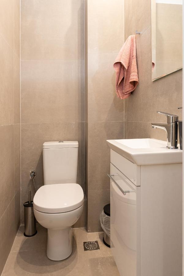 Twins - Concert Hall Apartment Athens